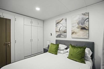 Luminous Tiny House with Swimming Pool in Fort Lauderdale, Florida - Fort Lauderdale, Florida - glamping.directory