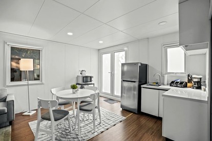 Luminous Tiny House with Swimming Pool in Fort Lauderdale, Florida - Fort Lauderdale, Florida - glamping.directory