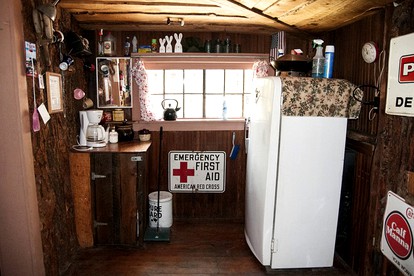 Cozy Cabin for Groups near Hot Springs in Nathrop, Colorado - Buena Vista, Colorado - glamping.directory