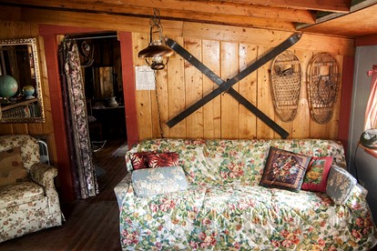 Cozy Cabin for Groups near Hot Springs in Nathrop, Colorado - Buena Vista, Colorado - glamping.directory