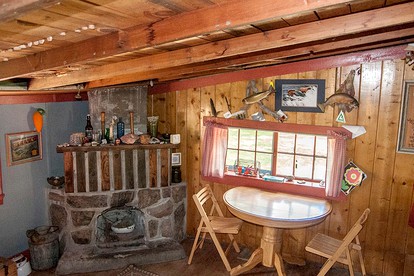 Cozy Cabin for Groups near Hot Springs in Nathrop, Colorado - Buena Vista, Colorado - glamping.directory