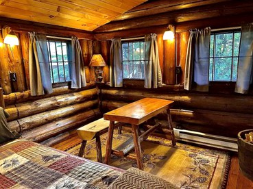 Romantic Cabin Beside a Peaceful Brook in the White Mountains of New Hampshire - Lisbon, New Hampshire - glamping.directory
