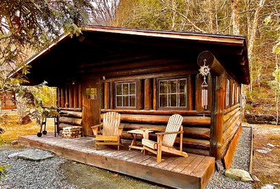 Romantic Cabin Beside a Peaceful Brook in the White Mountains of New Hampshire - Lisbon, New Hampshire - glamping.directory