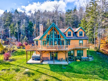 Fascinating Cabin with Game Room and Hot-tub in Spruce Lake, Vermont - glamping.directory