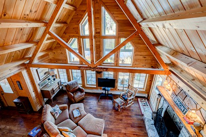 Fascinating Cabin with Game Room and Hot-tub in Spruce Lake, Vermont - Wilmington, Vermont - glamping.directory