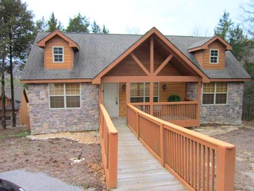 Rustic Luxury Cabin Getaway in a Gated Community in Branson West, Missouri - glamping.directory