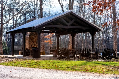 Quiet Nature Retreat Perfect for Unwinding & Outdoor Moments in Monteagle, Tennessee - Monteagle, Tennessee - glamping.directory