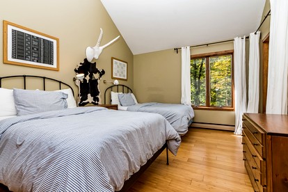 Rustic Vacation Rental for Large Groups in the Green Mountains of Vermont - Killington, Vermont - glamping.directory