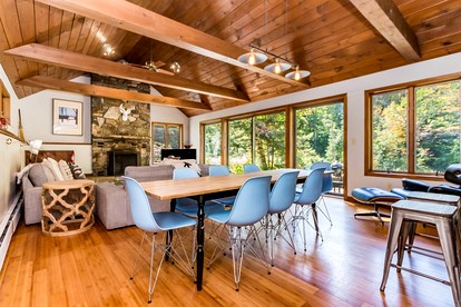 Rustic Vacation Rental for Large Groups in the Green Mountains of Vermont - Killington, Vermont - glamping.directory