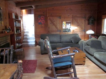 Cozy Cabin Nestled in the Heart of Sonoma County in Healdsburg, California - Healdsburg, California - glamping.directory