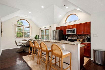 Pet Friendly Coastal Cottage in Corolla, North Carolina, Complete with Outdoor Pool and Private Hot Tub - Corolla, North Carolina - glamping.directory