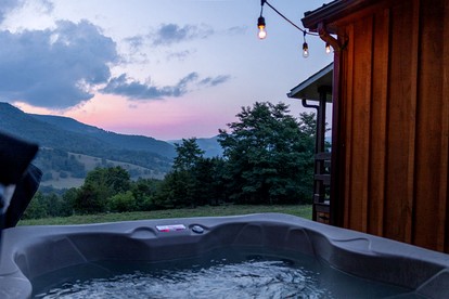 Peaceful Tiny House in the Mountains near Seneca Rocks, West Virginia - Seneca Rocks, West Virginia - glamping.directory