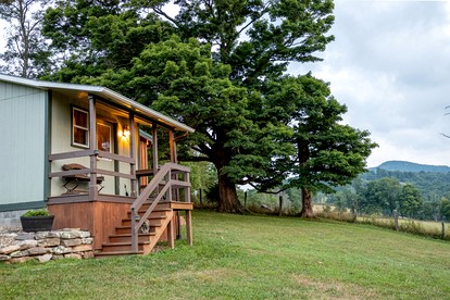 Peaceful Tiny House in the Mountains near Seneca Rocks, West Virginia - Seneca Rocks, West Virginia - glamping.directory