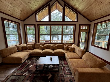 Secluded Waterfront Estate with Boathouse & Panoramic Views in Lake Placid, New York - Lake Placid, New York - glamping.directory