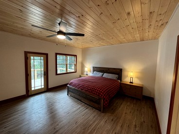 Secluded Waterfront Estate with Boathouse & Panoramic Views in Lake Placid, New York - Lake Placid, New York - glamping.directory