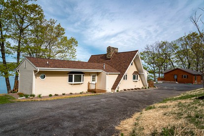 Luxurious A-Frame Vacation Getaway Overlooking Seneca Lake in Hector, New York - glamping.directory