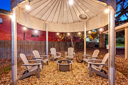 Exclusive Family Retreat: Luxury Rental with Little Pigeon River Views in Tennessee - Gatlinburg, Tennessee - glamping.directory