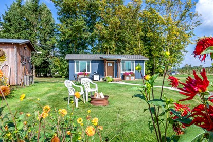 Tranquil Lynden Accommodation Ideal for Glamping near Bellingham, Washington - glamping.directory