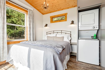 Tranquil Lynden Accommodation Ideal for Glamping near Bellingham, Washington - Lynden, Washington - glamping.directory
