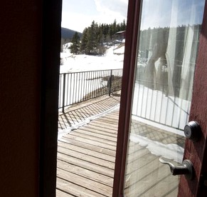 Spacious Retreat with Forest and River Views in Black Hawk, Colorado - Black Hawk, Colorado - glamping.directory