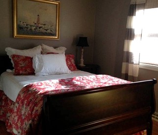 Charming Vacation Rental in a Mississippi Valley Bed and Breakfast in Elizabeth, Illinois - Elizabeth, Illinois - glamping.directory