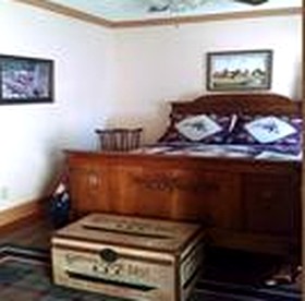 Romantic Staycation near Shawnee in Holdenville, Oklahoma - Holdenville, Oklahoma - glamping.directory
