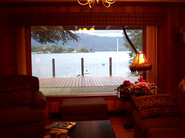Lakeside Escape for a Tranquil Getaway near Mount Vernon, Washington - Bellingham, Washington - glamping.directory