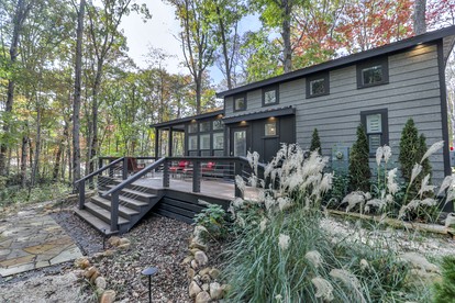 Serene Tiny Retreat with Amazing Hiking Trails in Tennessee - glamping.directory