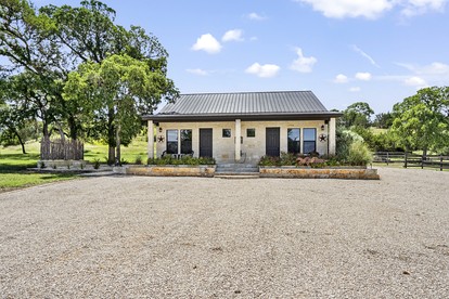 Idyllic Cottage Suite Sanctuary near Medina River in Texas - glamping.directory