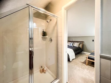 Cozy A-Frame Cabin with Hot Tub & Sauna near Wintergreen Resort, Blue Ridge Mountains VA - Wintergreen, Virginia - glamping.directory