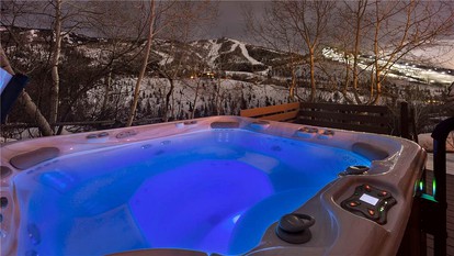 Luxury Cabin Rental with a Hot Tub and a Steam Room in Yampa Valley, Colorado - Steamboat, Colorado - glamping.directory