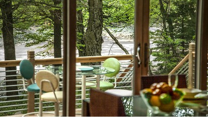 Charming Cottage on a Creek for Vacation near Woodstock in Upstate New York - glamping.directory