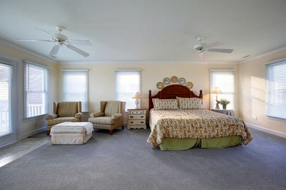 Family-Friendly Cottage with a Pool in Holden Beach, North Carolina - Holden Beach, North Carolina - glamping.directory