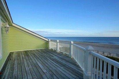 Family-Friendly Cottage with a Pool in Holden Beach, North Carolina - Holden Beach, North Carolina - glamping.directory