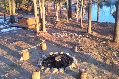 Modern Tiny House with Ski Access in Bennington, New Hamsphire - Bennington, New Hampshire - glamping.directory