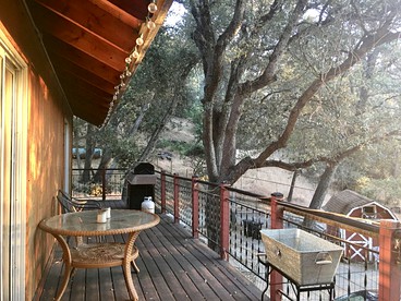 Spacious and Cozy Cabin Rental with Amazing Views in Julian, California - Julian, California - glamping.directory