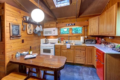 Charming Bluestone Hideaway with Sauna & Private Fire Pit in Margaretville, New York - Margaretville, New York - glamping.directory