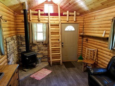 Cozy Creekside Cabin Rental for a Secluded Weekend Getaway in Wisconsin - Sparta, Wisconsin - glamping.directory