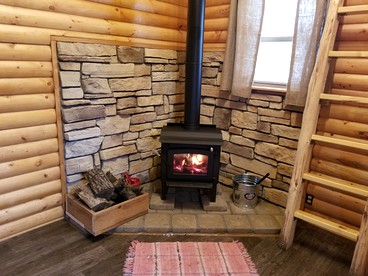Cozy Creekside Cabin Rental for a Secluded Weekend Getaway in Wisconsin - Sparta, Wisconsin - glamping.directory