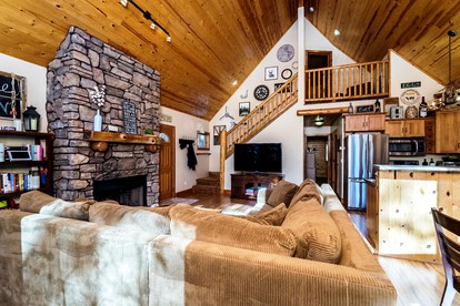 Upscale Prescott Cabin for a Family Vacation in Arizona - Prescott, Arizona - glamping.directory