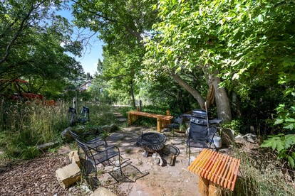 Wonderful Cabin with Fireplace, Fire Pit and Barbecue in Glendale, Utah - Glendale, Utah - glamping.directory