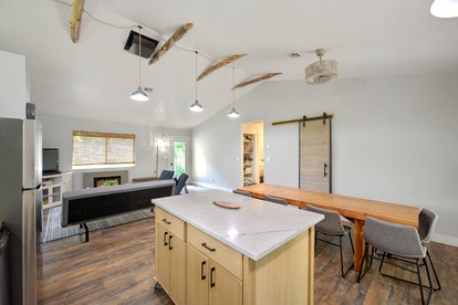 Wonderful Cabin with Fireplace, Fire Pit and Barbecue in Glendale, Utah - Glendale, Utah - glamping.directory