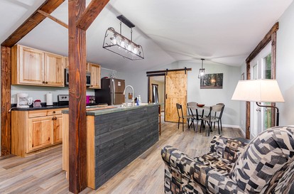 Quaint Secluded Cottage with Private Hot-Tub Incredible for a Weekend Getaway at Hocking Hills in Ohio - Logan, Ohio - glamping.directory