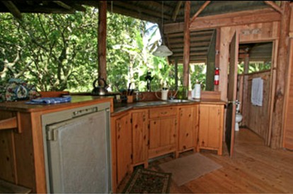 Unusual Cabin with 360-Degree Windows on the Big Island of Hawaii in Pahoa - Pahoa, Hawaii - glamping.directory