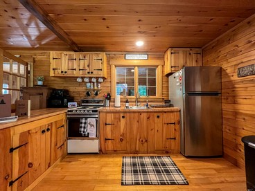 Awesome Log Cabin with Games Room and Hot Tub in Denmark, Maine - Denmark, Maine - glamping.directory
