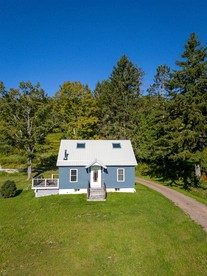 Charming Countryside Escape with Forest Trails & Cozy Comfort in Walton, New York - Walton, New York - glamping.directory