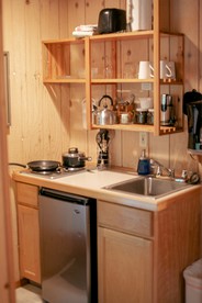 Fabulous Luminous Cottages Fully Equipped Perfect for Couples in Oregon - Idleyld Park, Oregon - glamping.directory
