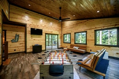 Private Forestview Luxury Cabin with Hot Tub, Foosball Loft & Outdoor Fireplace Near Beavers Bend, Broken Bow, OK - Broken Bow, Oklahoma - glamping.directory
