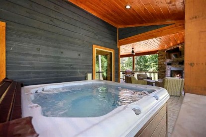 Private Forestview Luxury Cabin with Hot Tub, Foosball Loft & Outdoor Fireplace Near Beavers Bend, Broken Bow, OK - Broken Bow, Oklahoma - glamping.directory