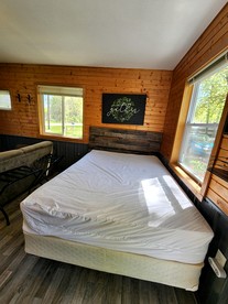 Tranquil Cottage with Picnic Table and Fire Ring in Trempealeau, Wisconsin - Whitehall, Wisconsin - glamping.directory